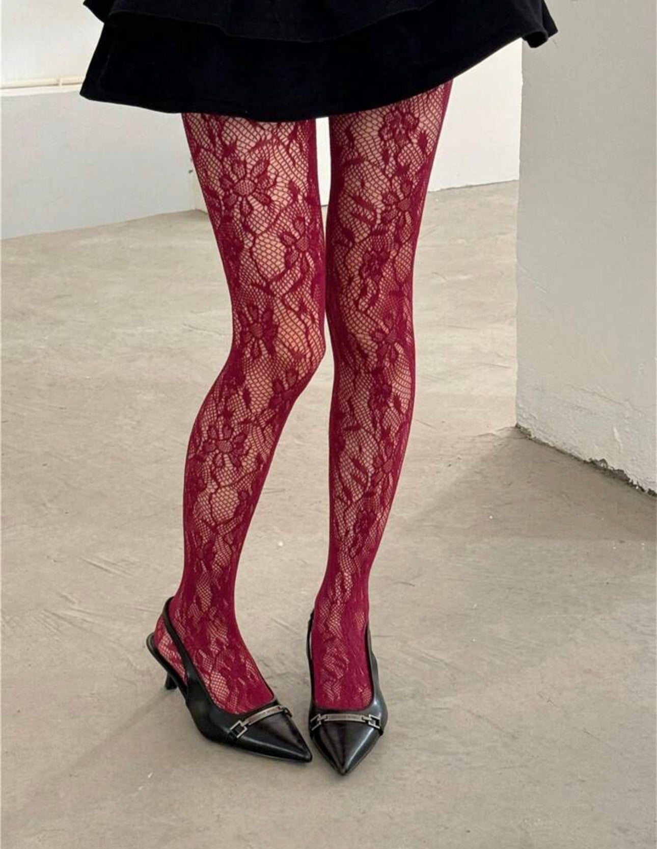 Calza in pizzo bordó